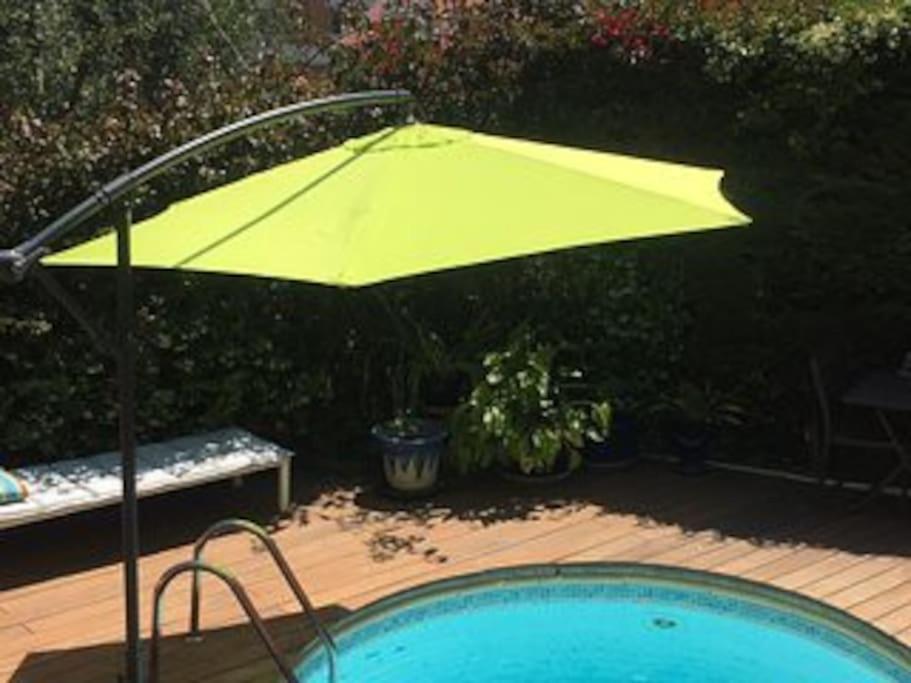 Centre, Piscine, Intime, En Ancienne Appartement